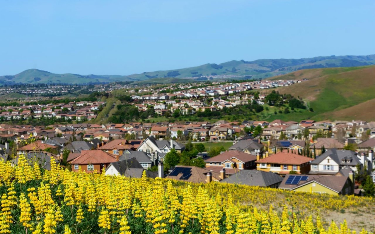 San Ramon hills and neighborhoods