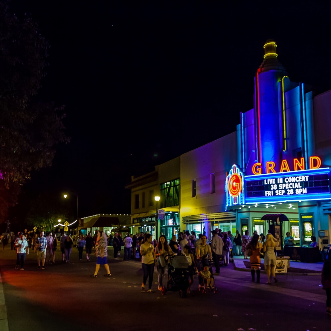 Tracy Grand Theatre at night